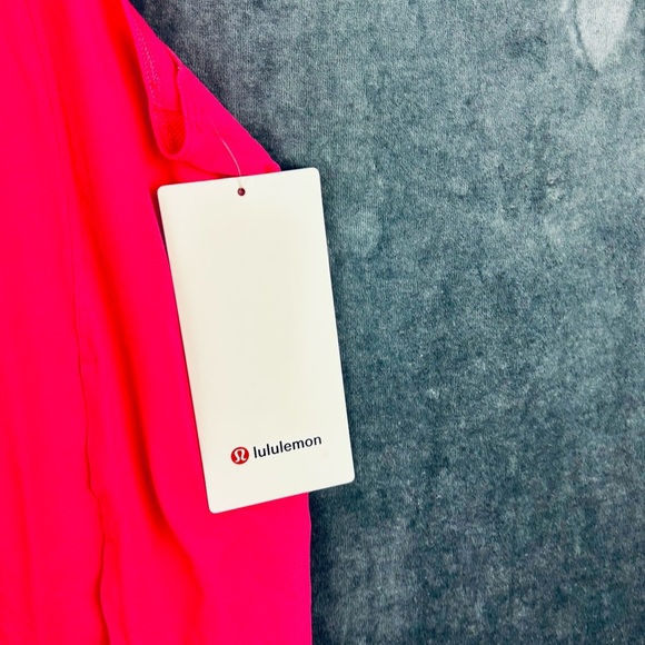 NWT lululemon athletica High Ventilation Running Tank Top in sz 6 - Lip Gloss - Picture 3 of 14